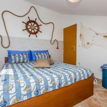 Sea Hideaway